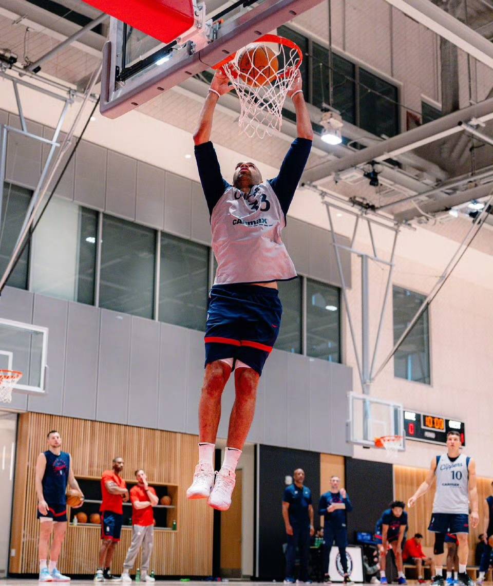 战术调整引爆全场！，Karsa意外战胜快船引发球迷热议