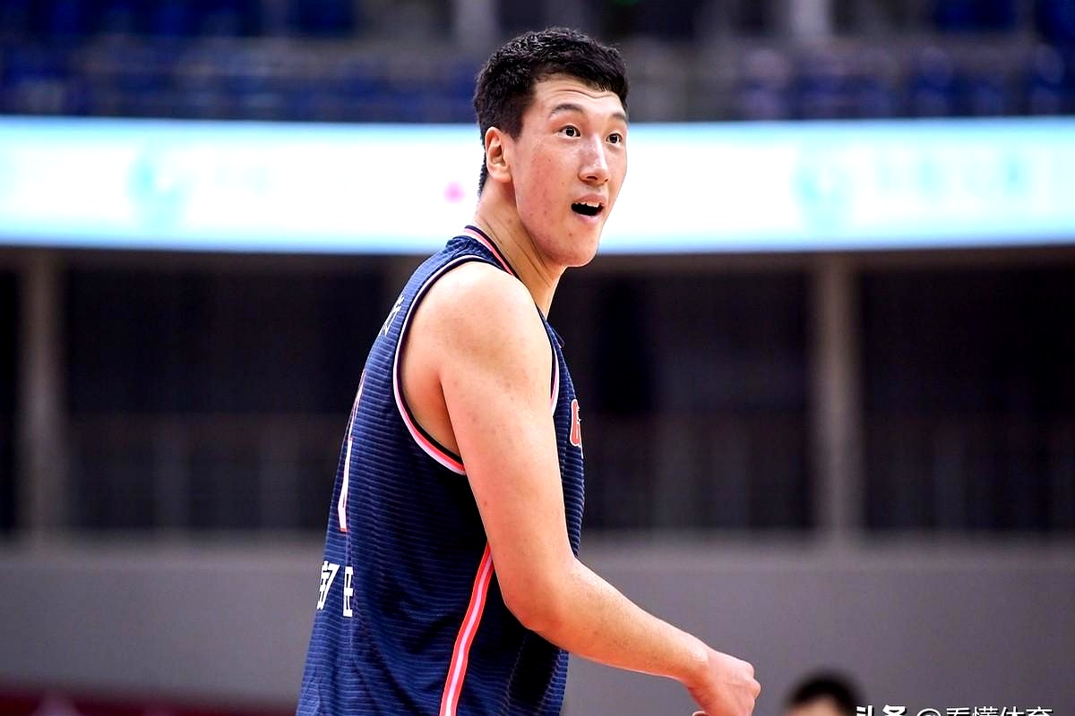 赛后奥兰多魔术备战CBA季后赛，刷新队史纪录细节曝光，质疑声仍在，球探报告显示潜力的简单介绍