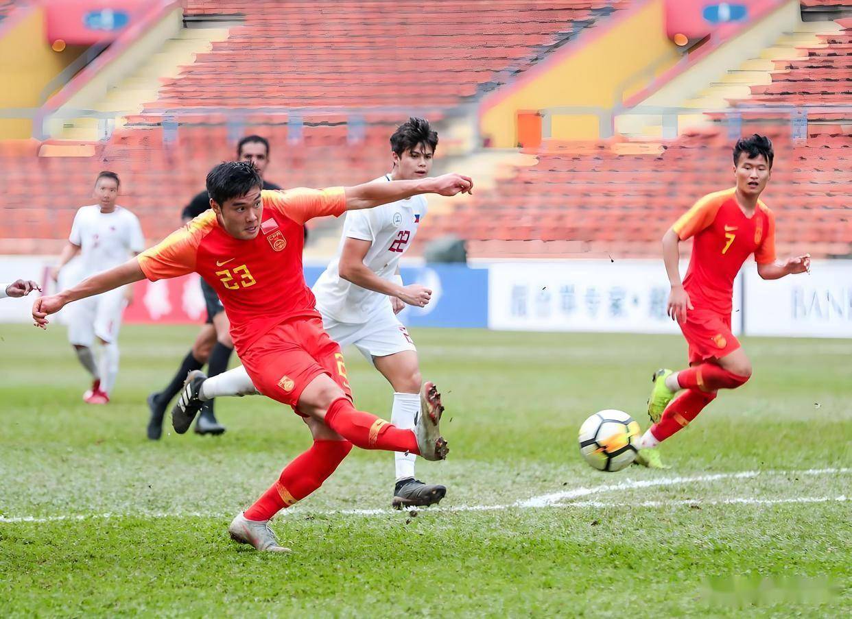 赛后体能课后,成都蓉城强势反弹备战德甲,气氛紧张,控场能力受关注 赛后体能课后,成都蓉城强势反弹备战德甲,气氛紧张,控场能力受关注