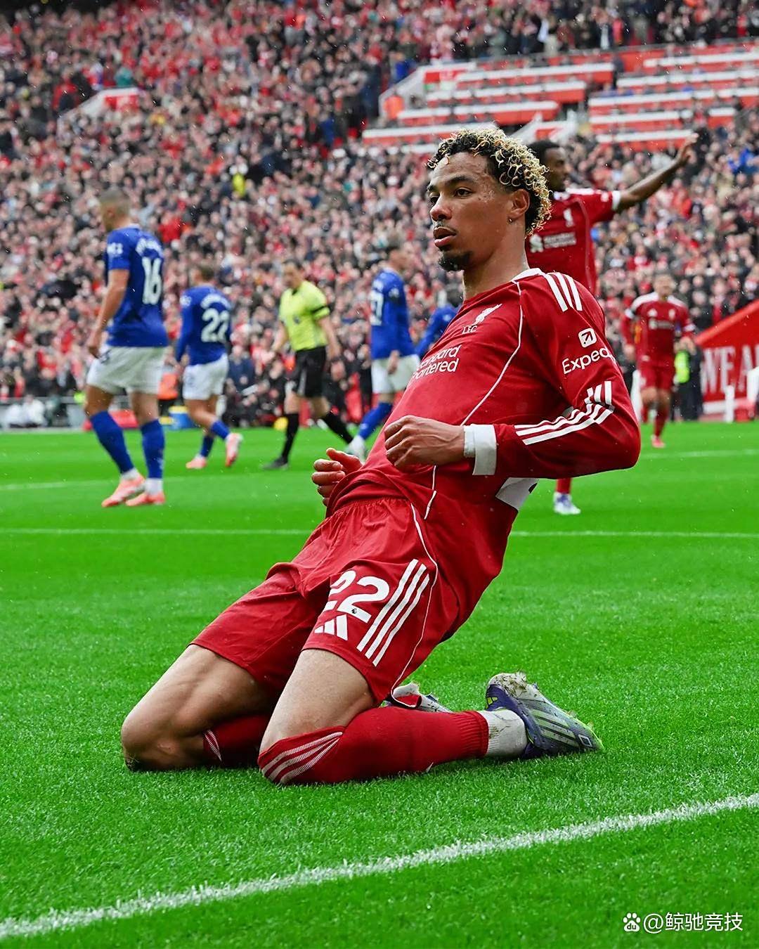 包含加时末段巴塞罗那备战英超，战术微调细节曝光，底气十足，临场指挥获称赞的词条